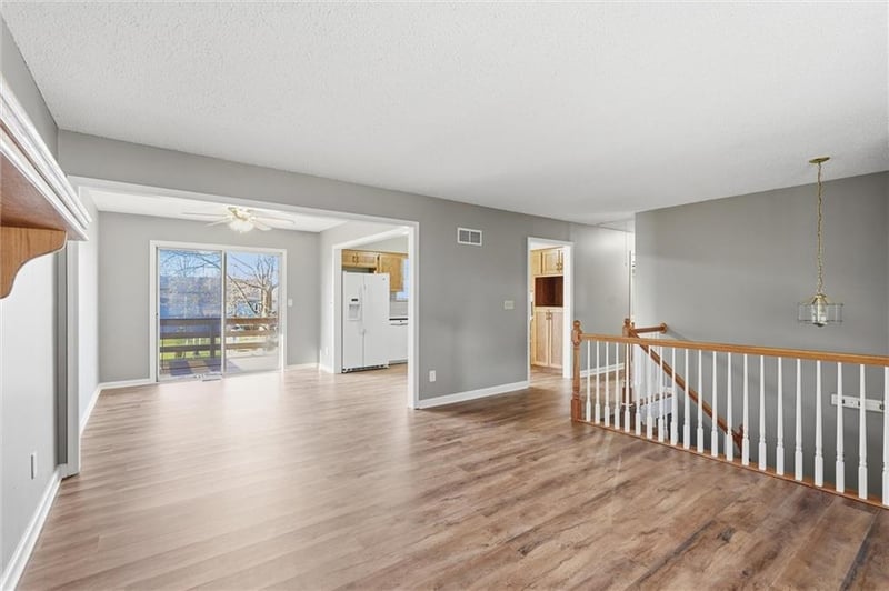 503 Broadway St, Grain Valley, MO 64029