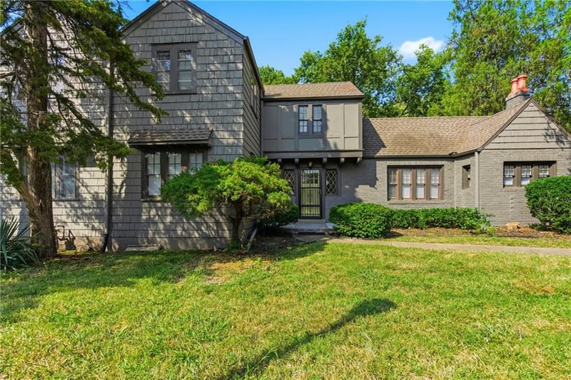 2118 Tauromee Ave, Kansas City, KS 66102