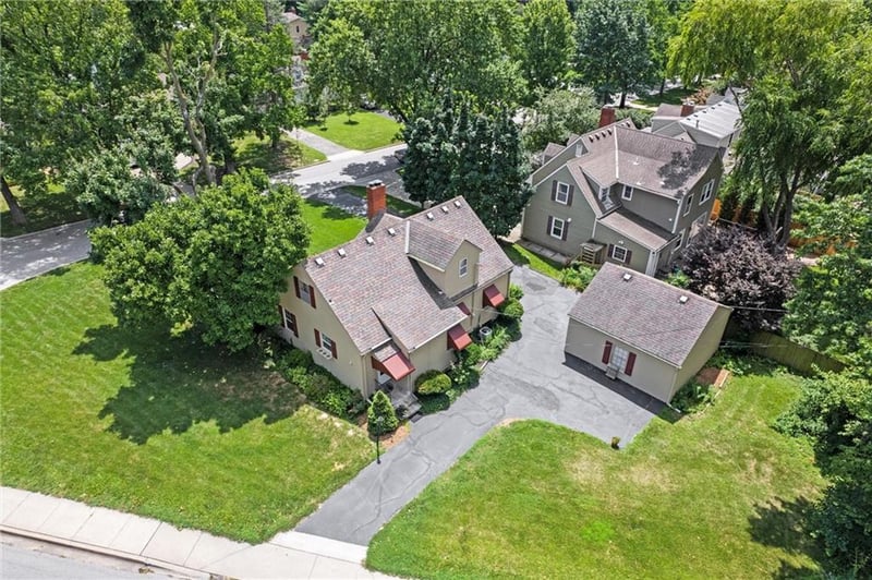 5324 Fairway Rd, Fairway, KS 66205