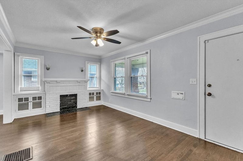 5306 Olive St, Kansas City, MO 64130