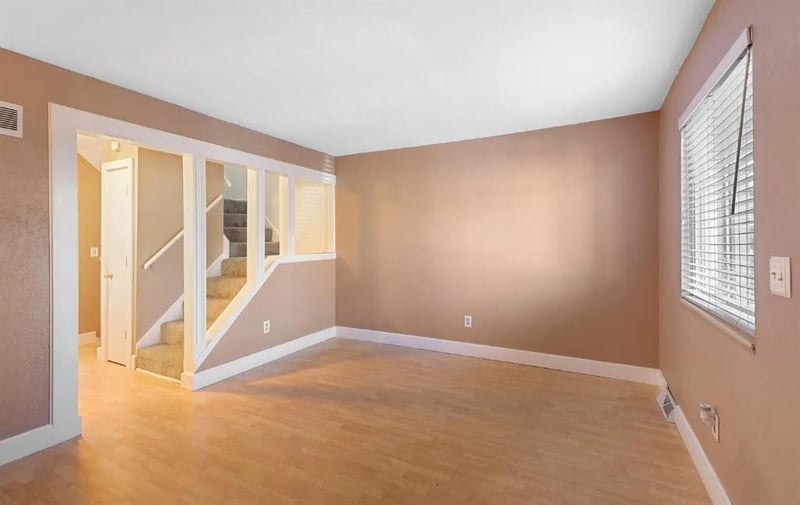 10021 52nd St, Merriam, KS 66203