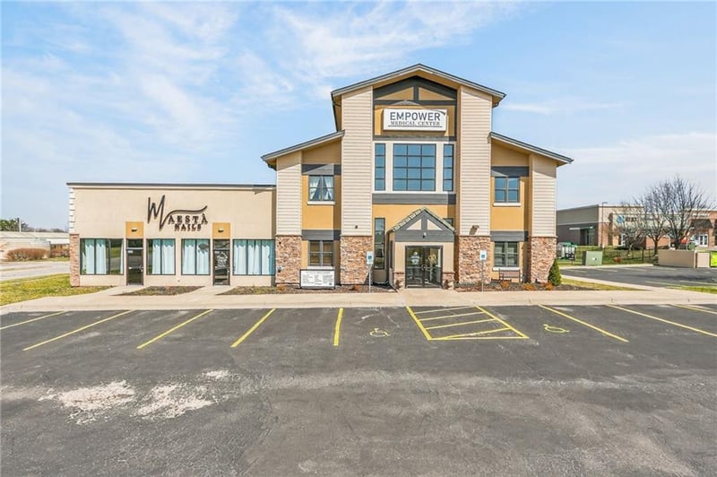 350 Greenwich Dr SW, Lee's Summit, MO 64082