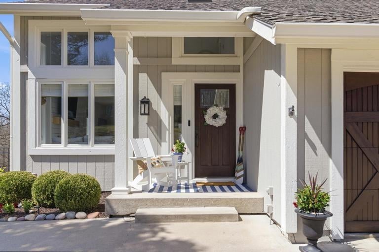 69 L St, Lake Lotawana, MO 64086