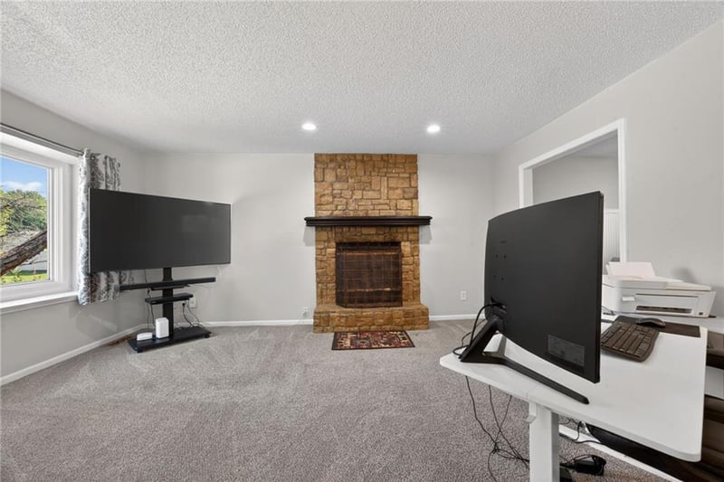 15621 125th Ter, Olathe, KS 66062