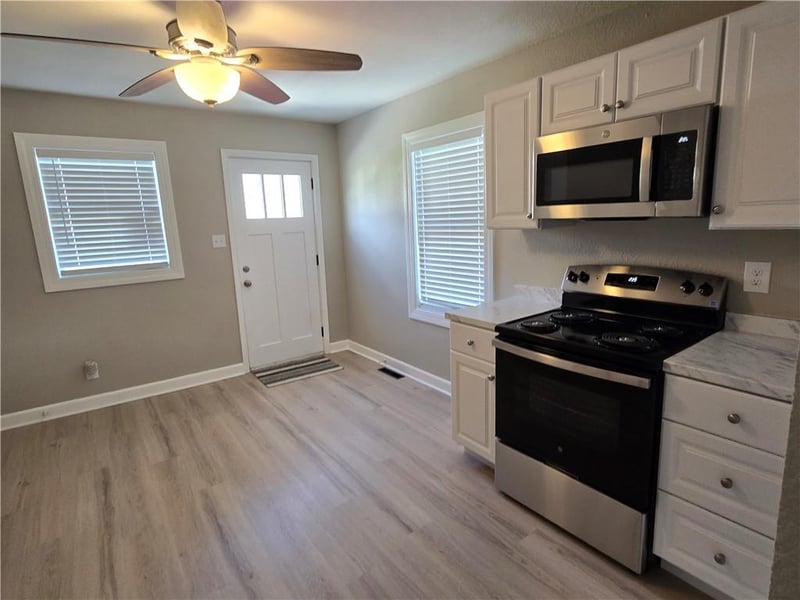 708 Pine St, Belton, MO 64012