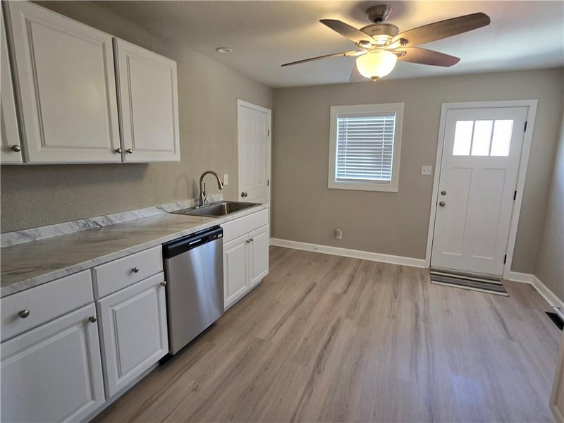 708 Pine St, Belton, MO 64012