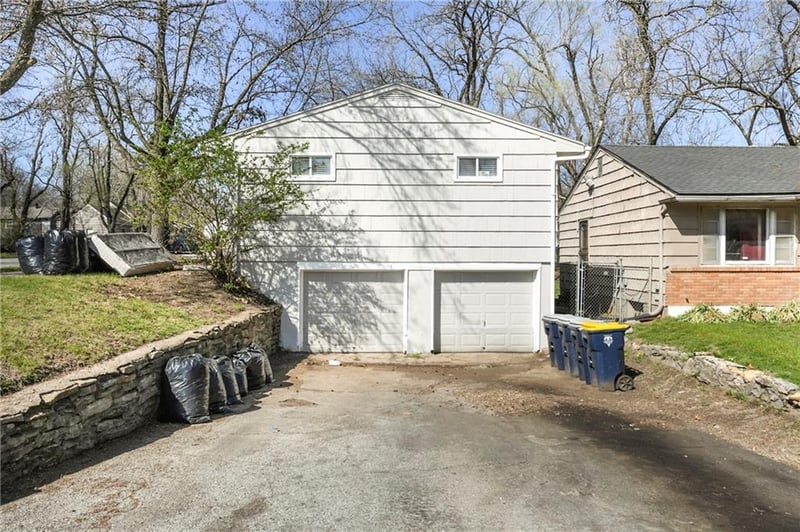 3116 Gregory Blvd, Kansas City, MO 64132