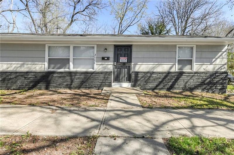 3116 Gregory Blvd, Kansas City, MO 64132