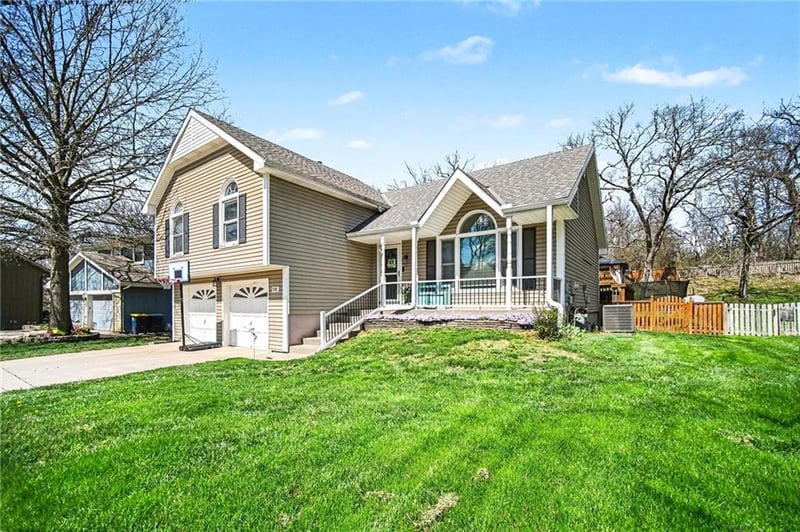 508 73rd Ter, Kansas City, MO 64118