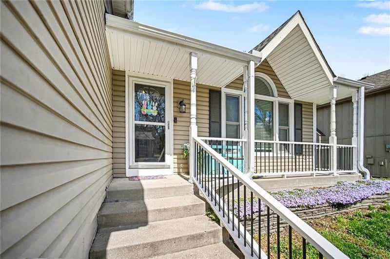 508 73rd Ter, Kansas City, MO 64118