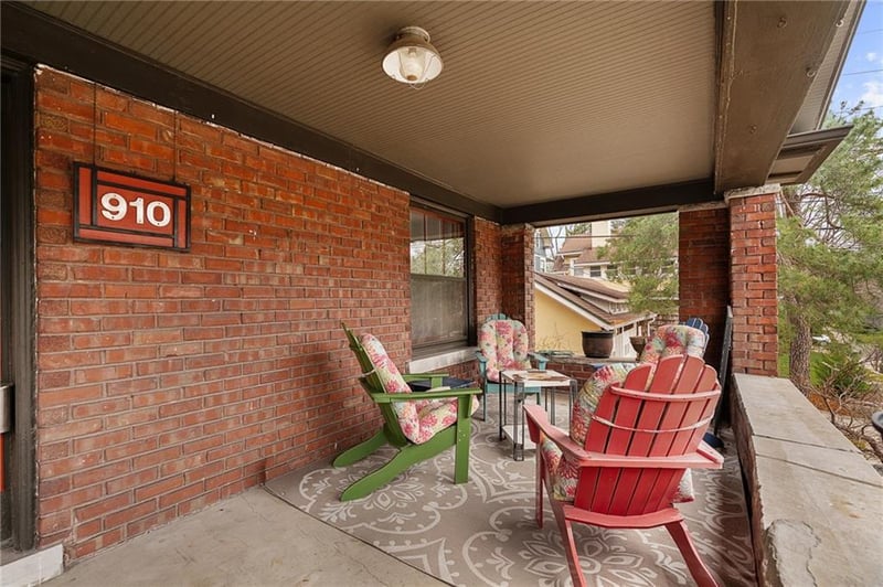 910 W 33rd Ter, Kansas City, MO 64111