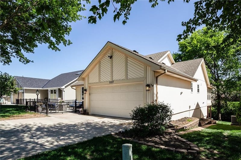 5207 84th Pl, Kansas City, MO 64154