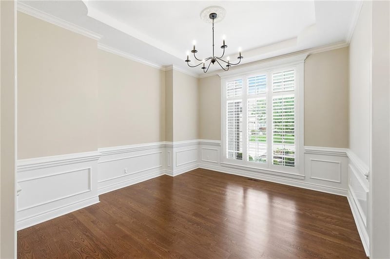 13221 Falmouth St, Leawood, KS 66209