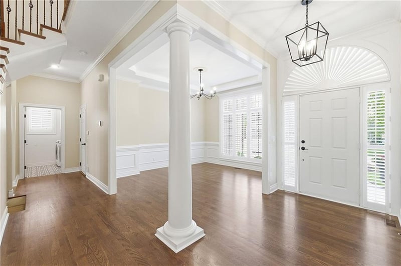 13221 Falmouth St, Leawood, KS 66209