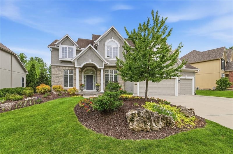 13221 Falmouth St, Leawood, KS 66209