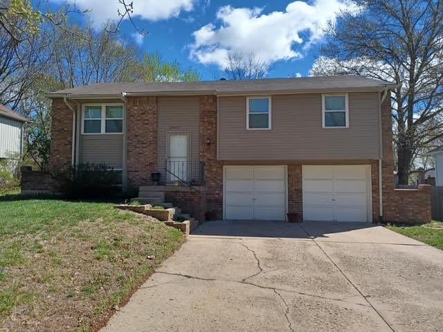 13001 Sycamore St, Olathe, KS 66062