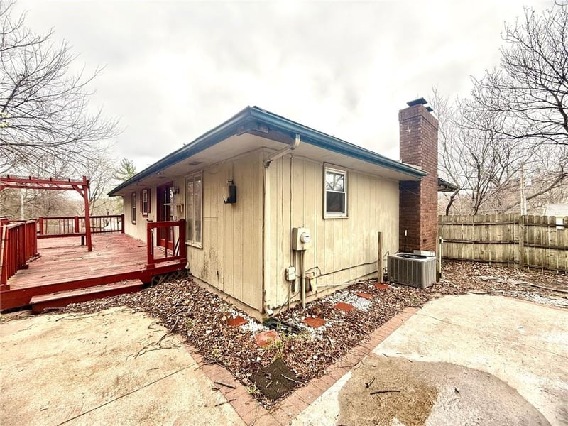 3112 Hampton Rd, St Joseph, MO 64505