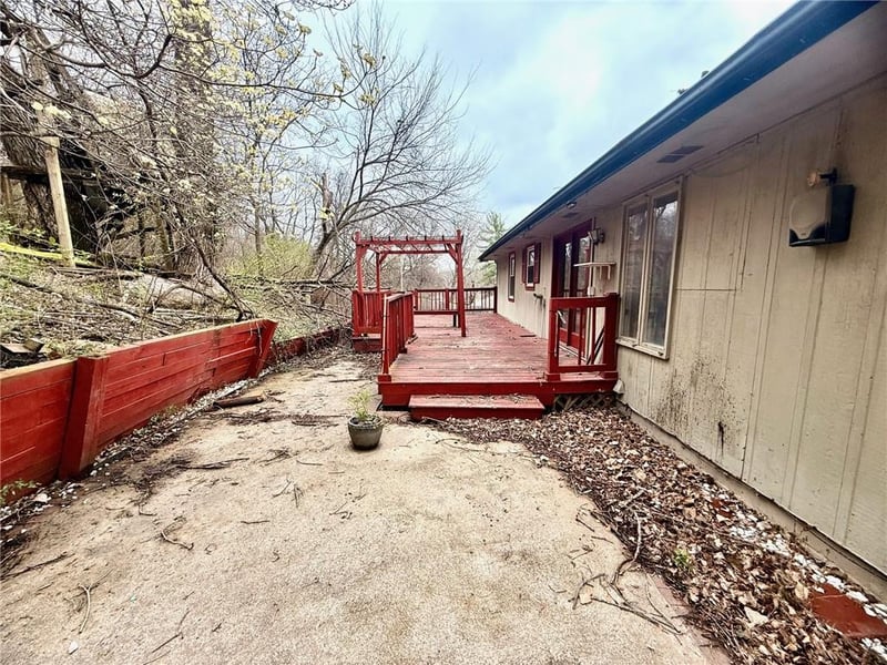 3112 Hampton Rd, St Joseph, MO 64505