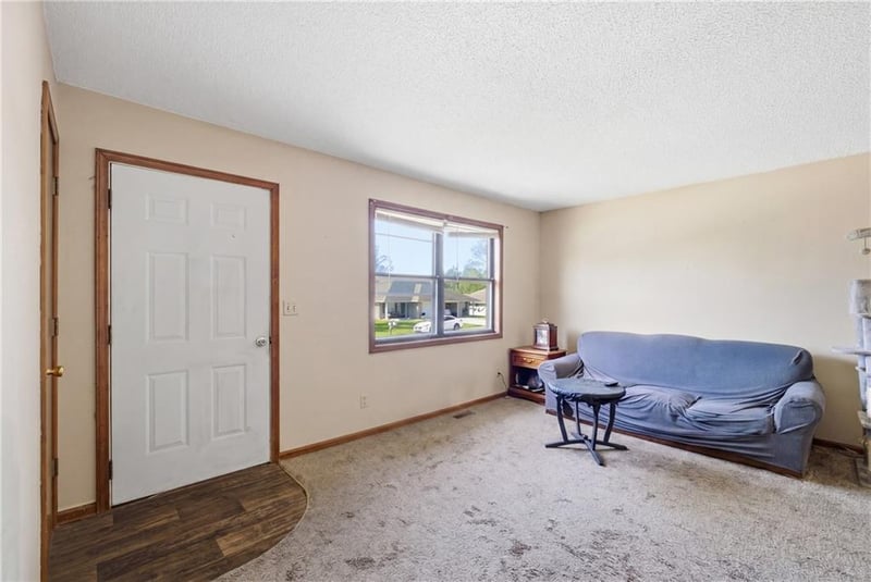 711 Park St, Clinton, MO 64735