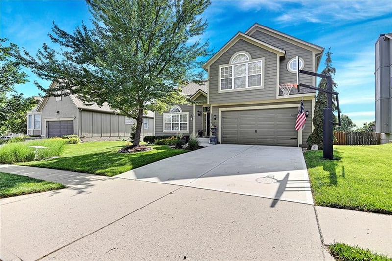 13254 Reeder St, Overland Park, KS 66213