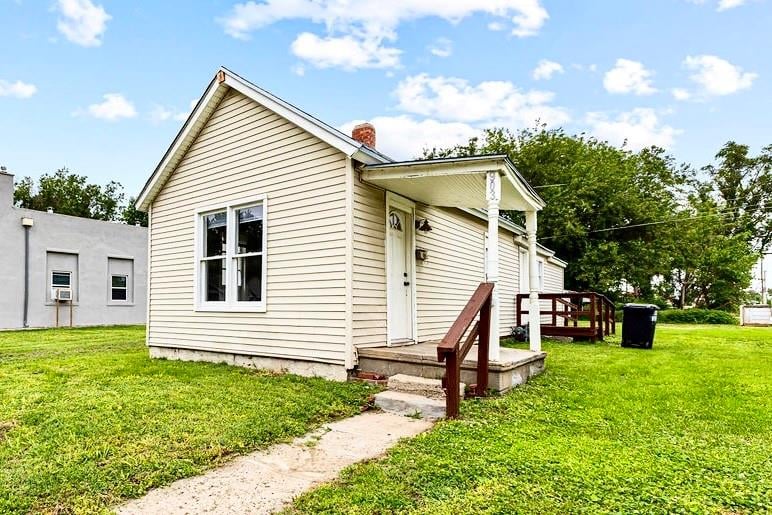 903 Valley St, St Joseph, MO 64504