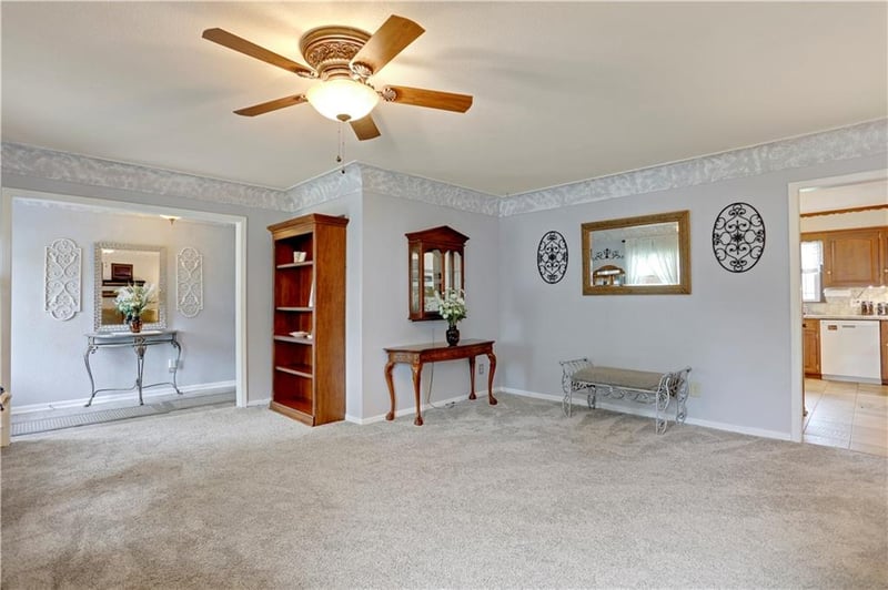 9309 30th St, Independence, MO 64052