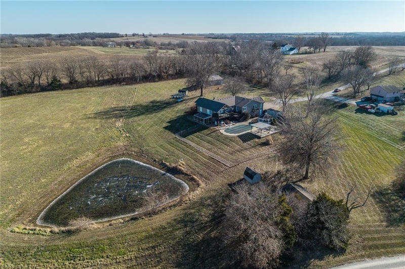 10921 City Lake Dr, Higginsville, MO 64037