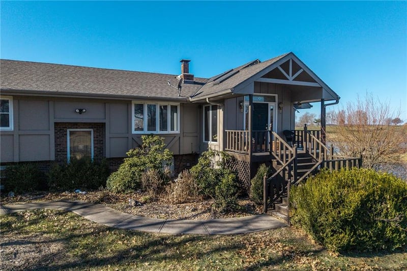 10921 City Lake Dr, Higginsville, MO 64037