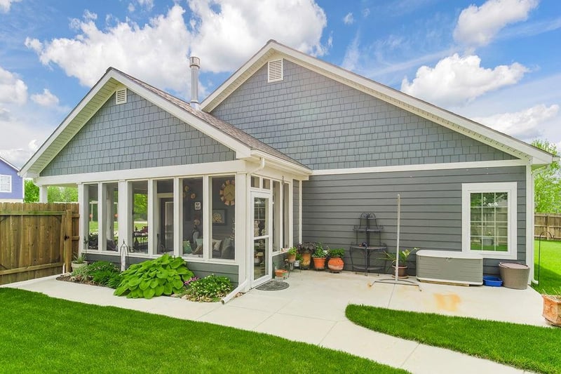 1733 S Chestnut St, Ottawa, KS 66067