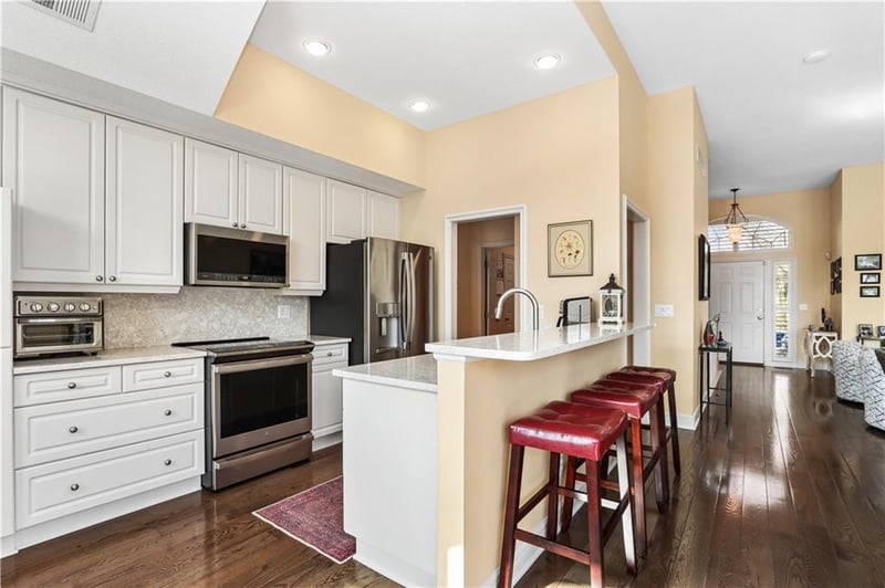 13125 Summit Ct, Kansas City, MO 64145