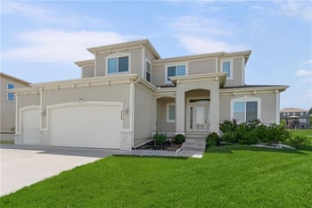 6709 NW 105th St, Kansas City, MO 64154