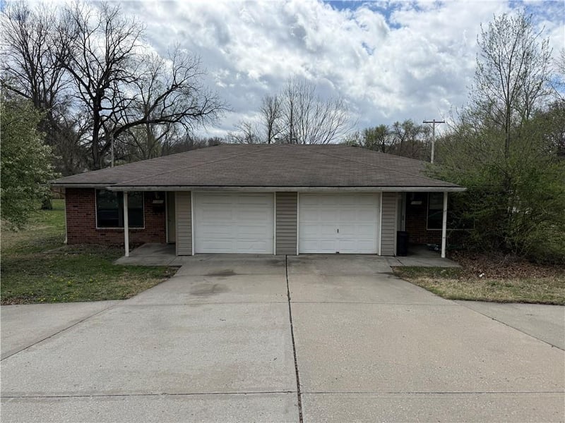 11501 24th St, Independence, MO 64052