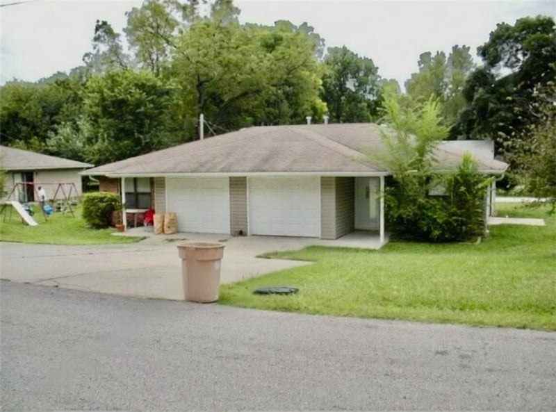 11505 24th St, Independence, MO 64052