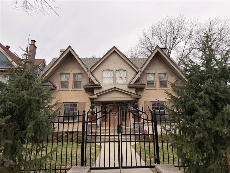 3820 Campbell St, Kansas City, MO 64109