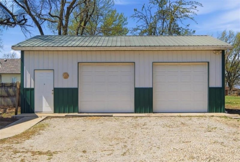 206 Alberta St, Mclouth, KS 66054