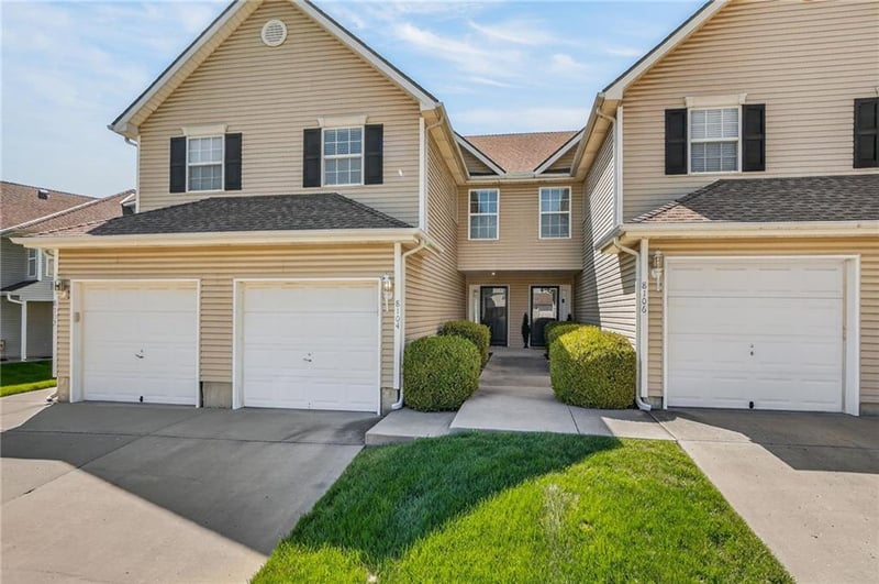 8104 Lawn Ave, Kansas City, MO 64119