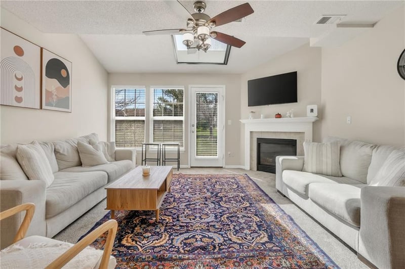 8104 Lawn Ave, Kansas City, MO 64119