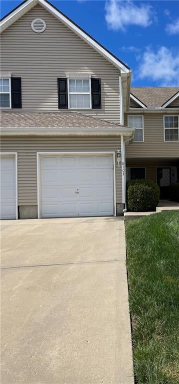 8104 Lawn Ave, Kansas City, MO 64119