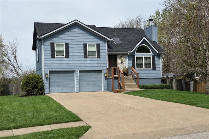 8254 112th St, Kansas City, MO 64157