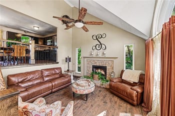 8254 NE 112th St, Kansas City, MO 64157