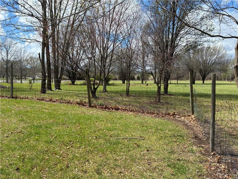 7211 Arnett Rd, Grain Valley, MO 64029