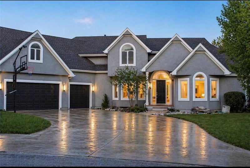 601 Forestpark Ln, Lee's Summit, MO 64081