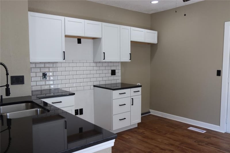 4123 Woodland Ave, Kansas City, MO 64110