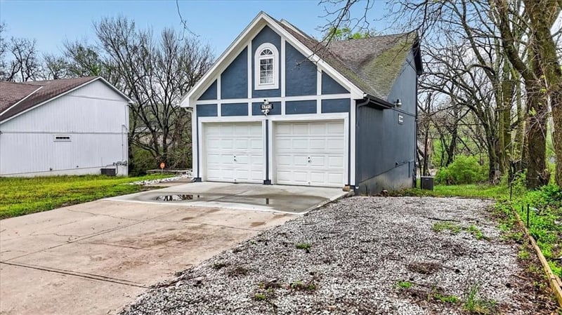 5713 Norton Ave, Kansas City, MO 64130