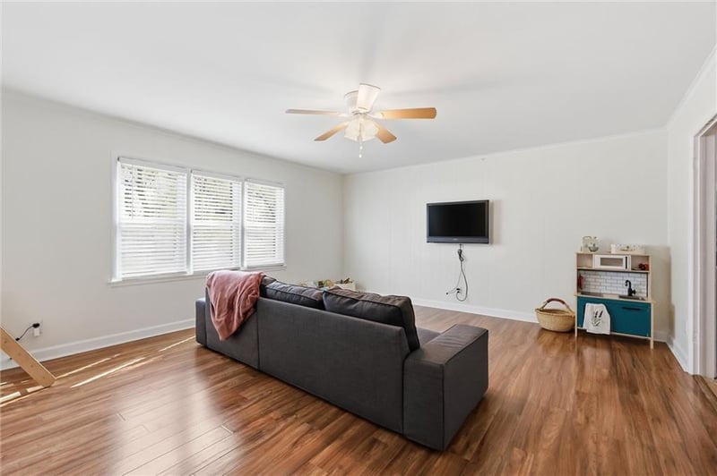 421 88 St, Kansas City, MO 64114