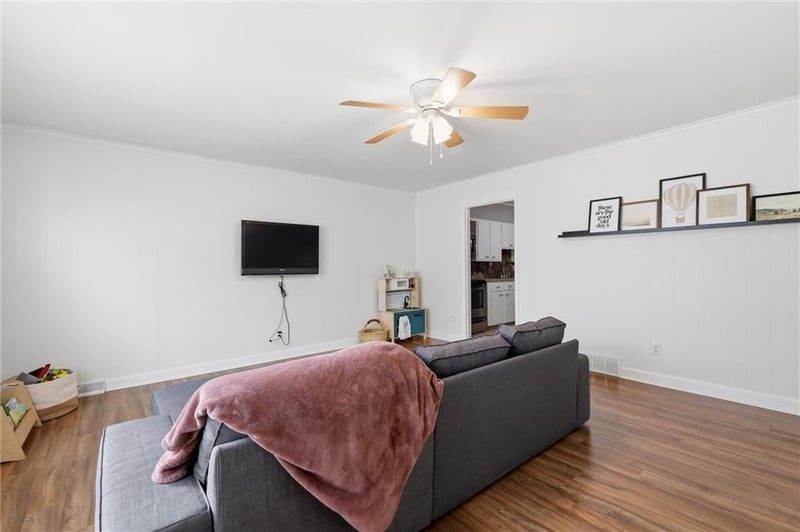 421 88 St, Kansas City, MO 64114