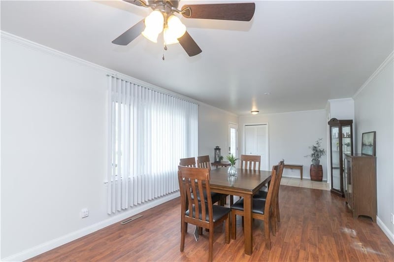4404 137th St, Grandview, MO 64030