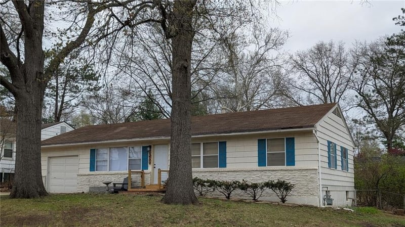5600 W 101 Ter, Overland Park, KS 66207
