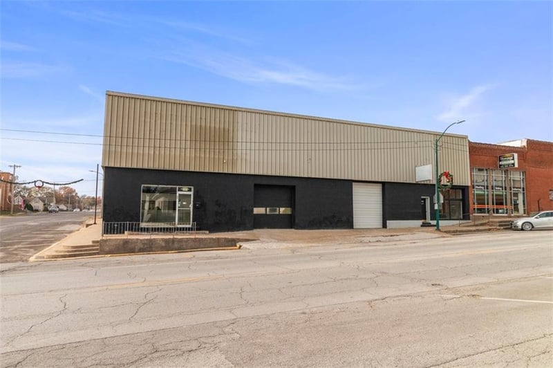 225 2nd St, Odessa, MO 64076