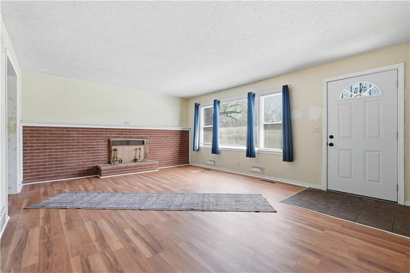 9412 70th Ter, Raytown, MO 64133